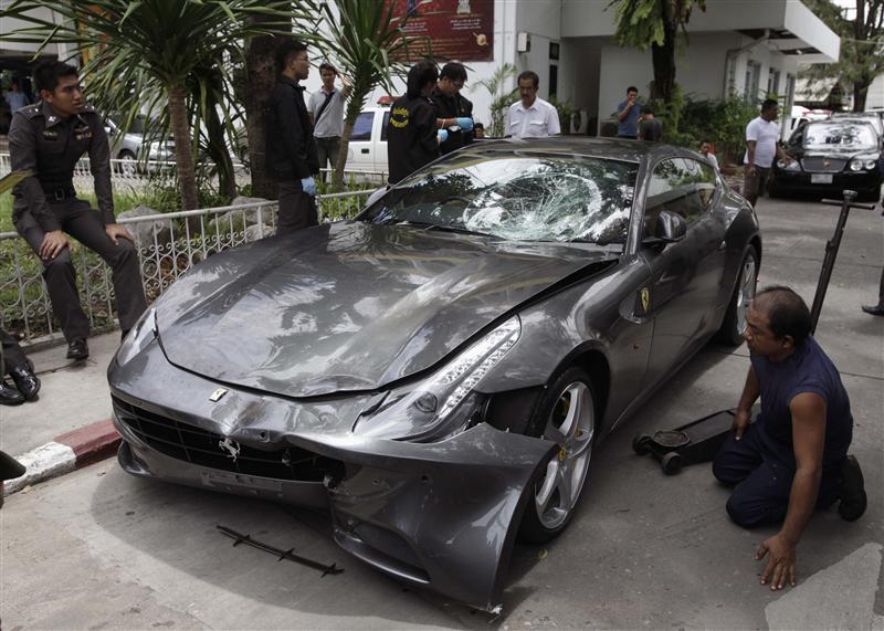 Vorayuth Yoovidhya. Ferrari FF crash. Kill car
