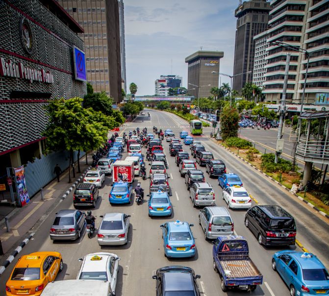 Traffic on Jalan M.H. Thamrin, Central Jakarta. Photo: Coconuts Media