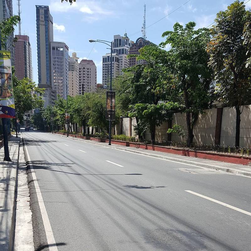 traffic free road, Manila