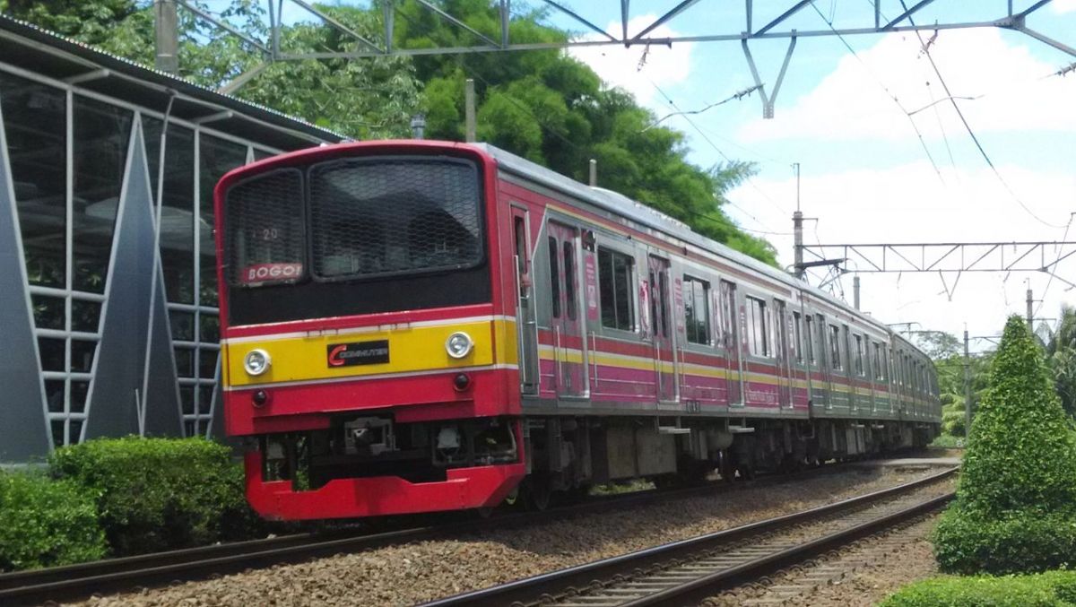 A KRL Commuterline train in Jakarta.