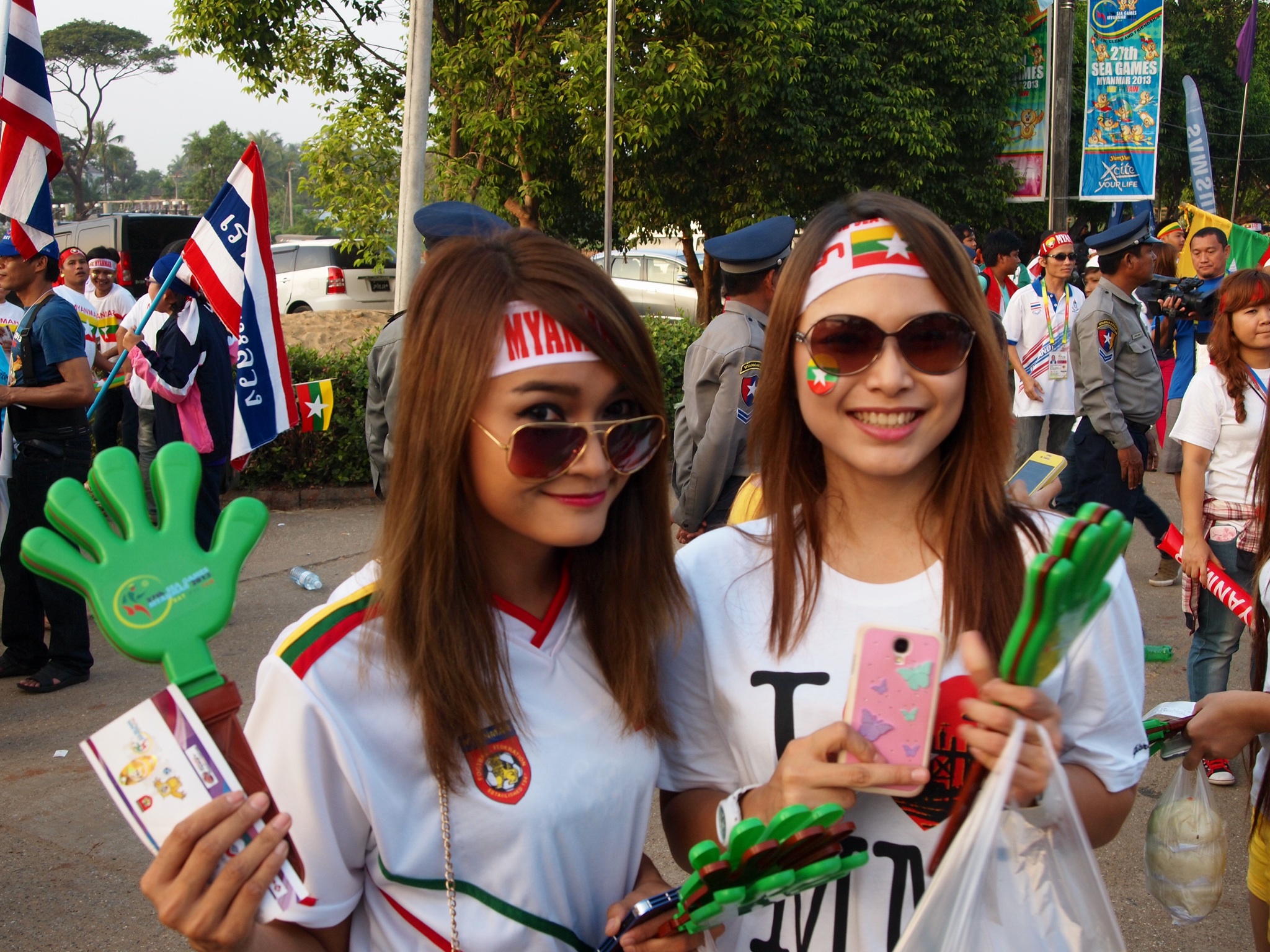 Two cuties ready to root for Myanmar. Photo: Flickr / HeyItsWilliam