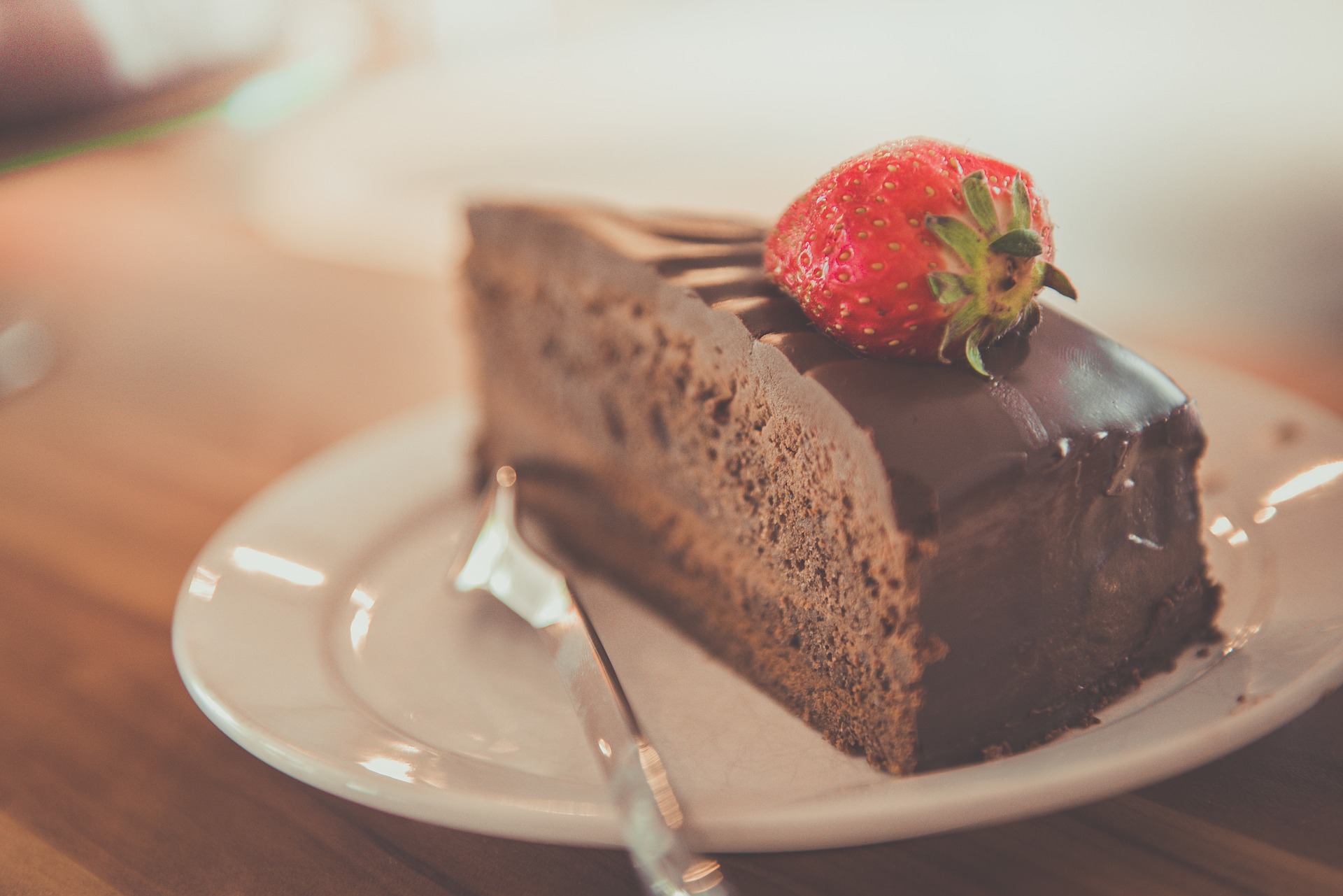Mmmm, care for a delicious slice of yaba-filled chocolate cake? Photo: Pexels