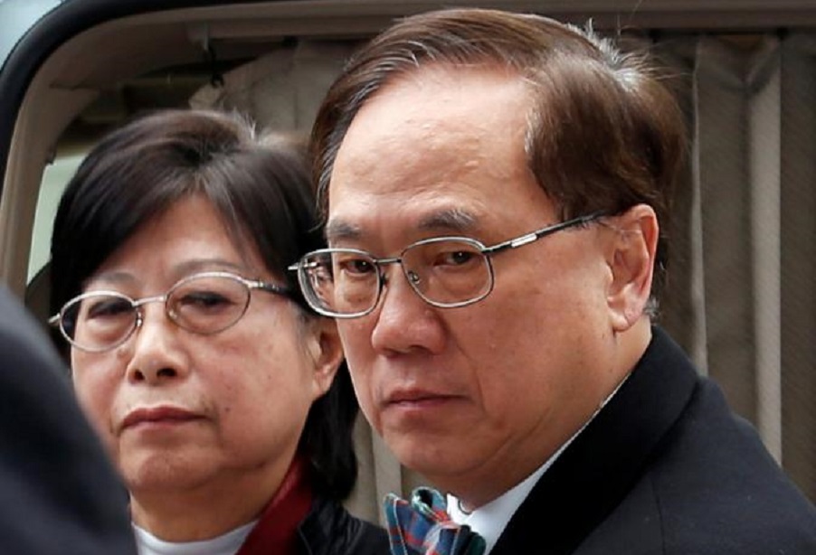 Former Hong Kong Chief Executive Donald Tsang and his wife Selina arrive the High Court in Hong Kong, China February 20, 2017.  REUTERS/Bobby Yip