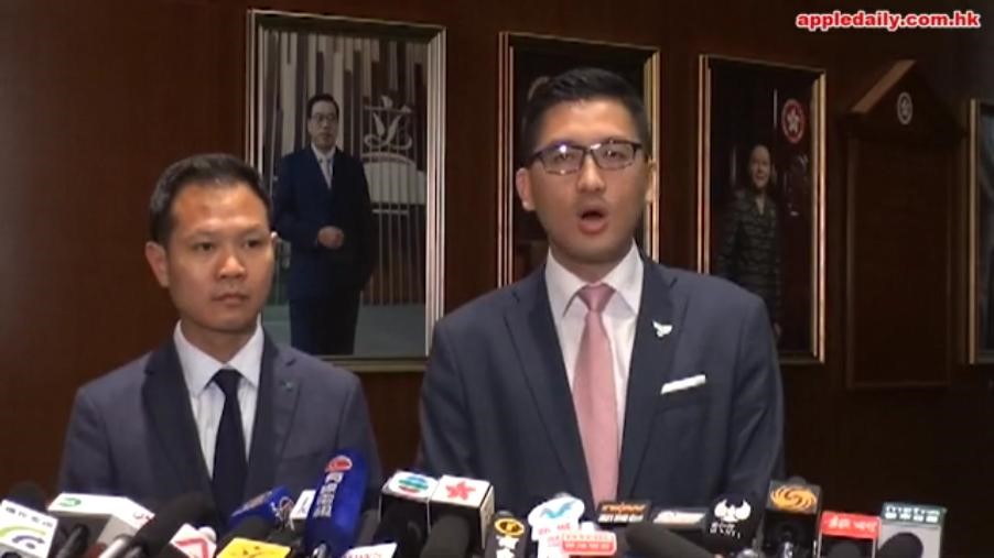 Lawmakers Dennis Kwok (L) and Lam Cheuk-ting speaking to reporters. Screenshot: Apple Daily