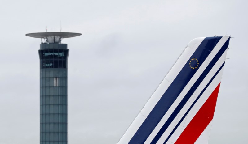 The tail of an Air France airplane. Photo: Christian Hartmann / Reuters