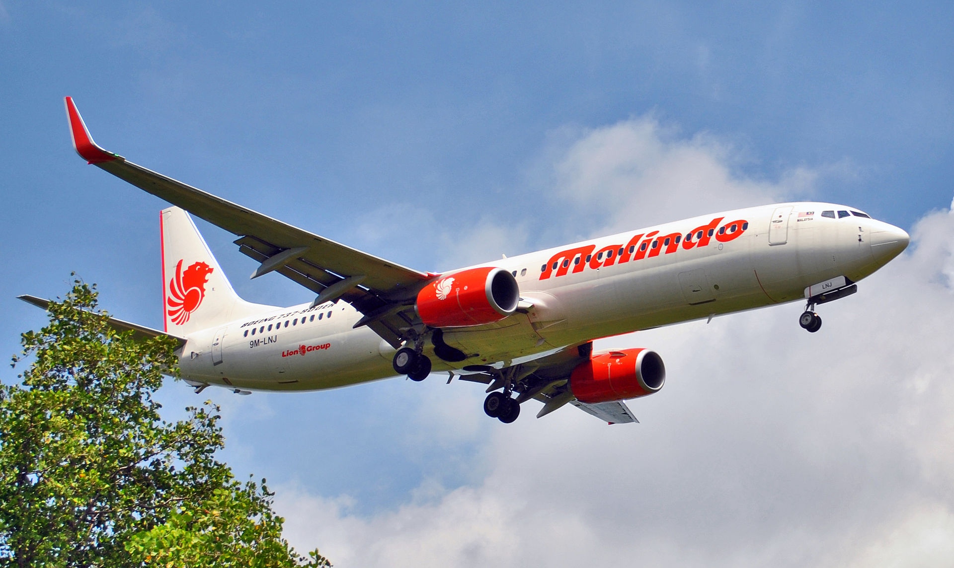 A Malindo Air jet lands in Bali in April 2014. Photo: Sabung Hamster via Wikimedia Commons