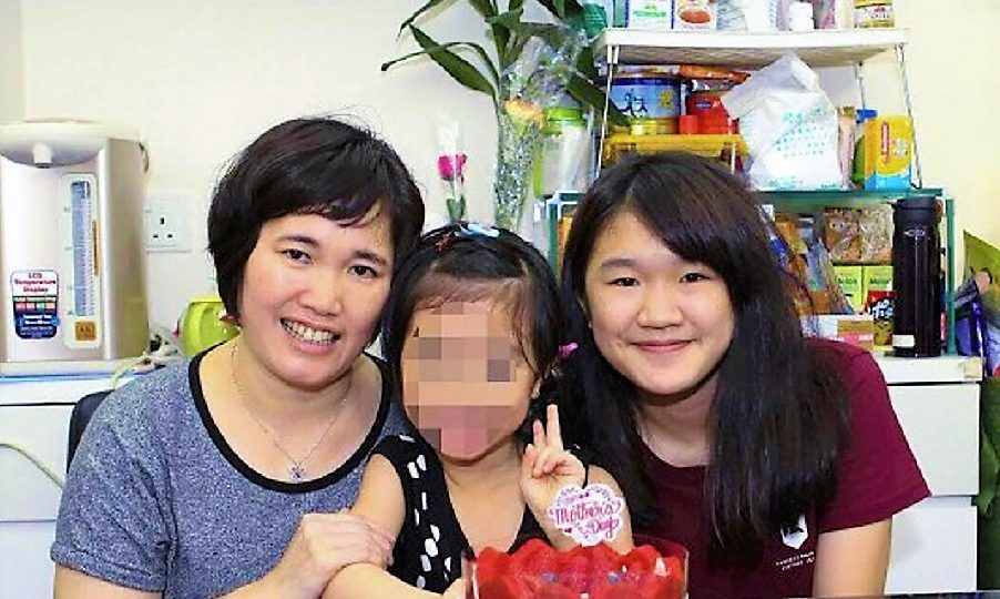 Tang Kwai-sze (L) and daughter Michelle (R) at a family celebration. Photo: supplied
