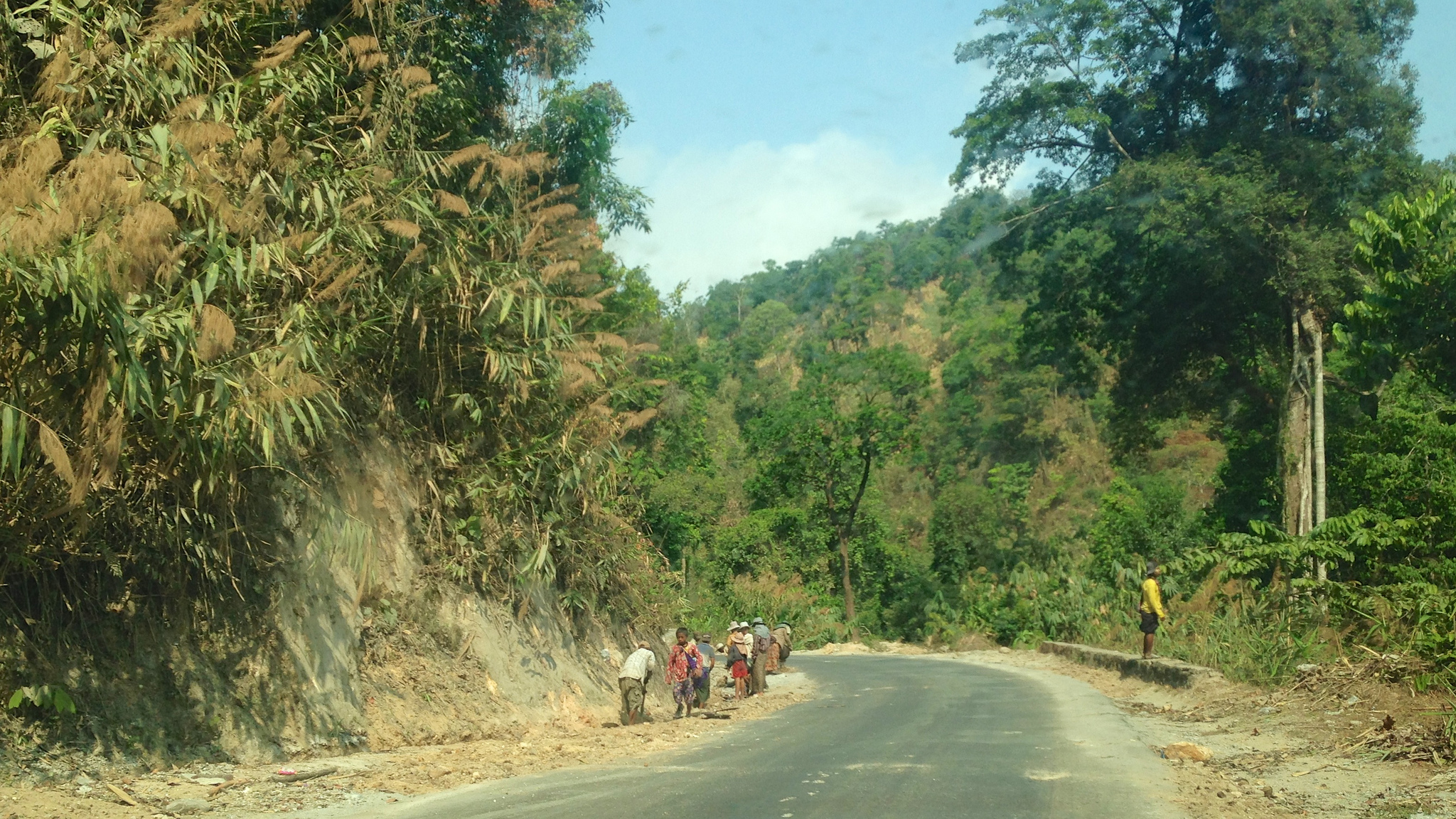 A road near Myawaddy.  Photo: Flickr / James Antrobus