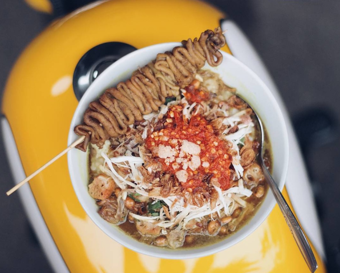 Chef Dede Akbar (@warteggourmet) creates gourmet Indonesian street food. PHOTO: Instagram/Dede Akbar