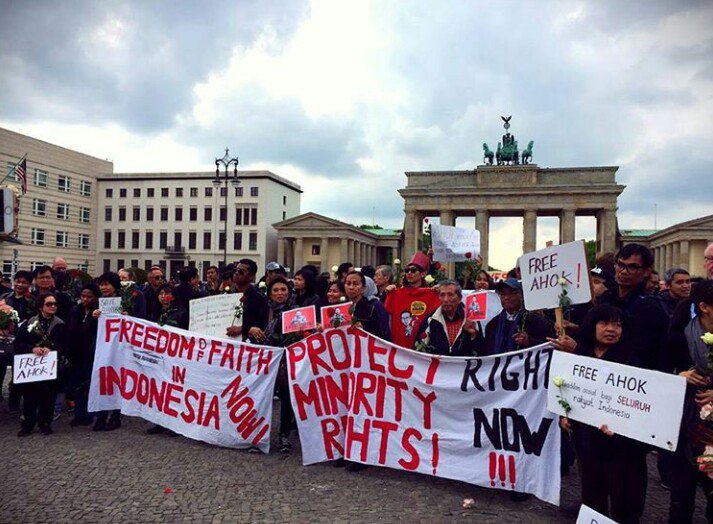 Ahok supporters in Berlin. Photo: Twitter / @edtrellayvi