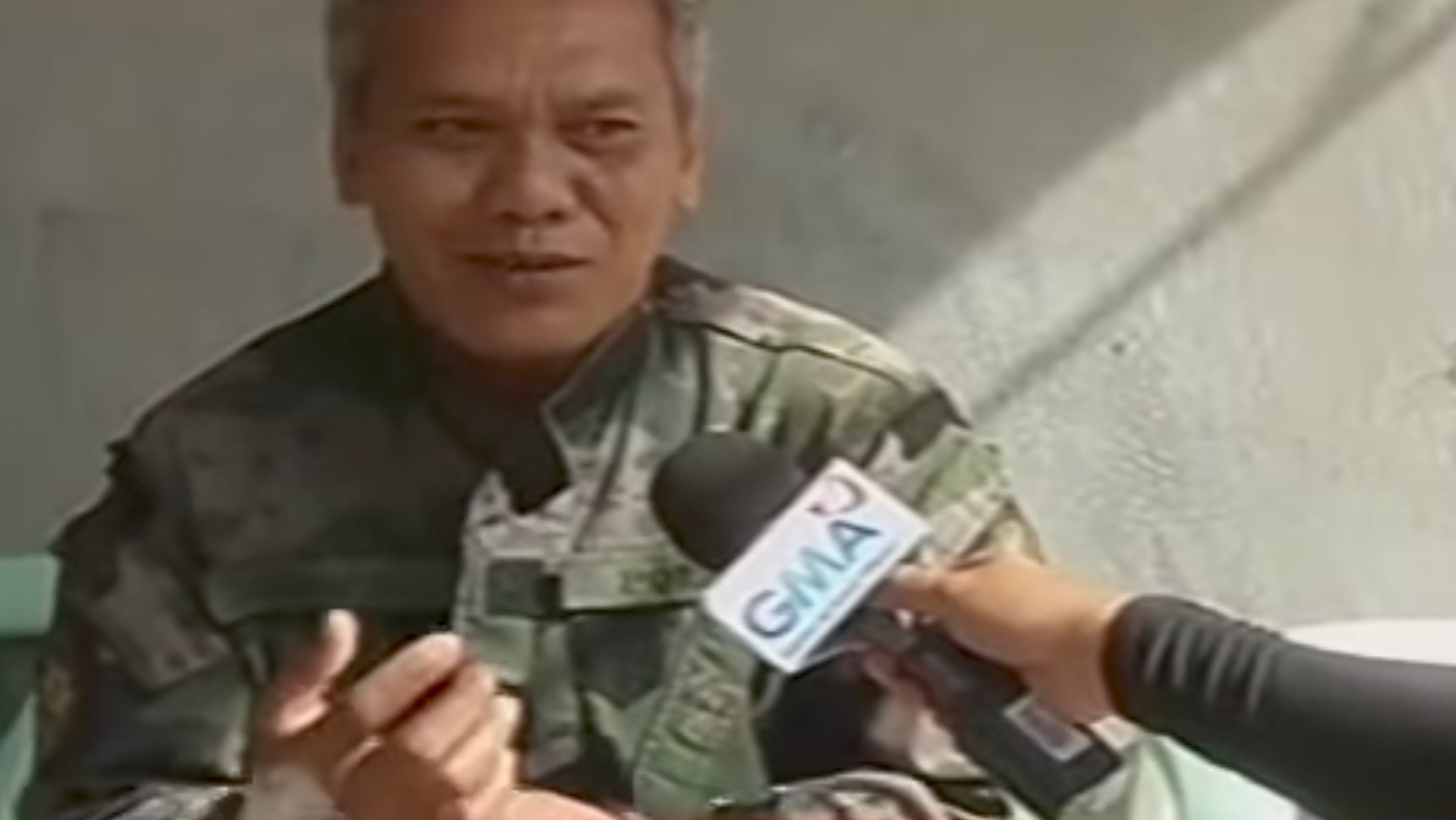 Police Officer 3 Isah Sangcad from the Autonomous Region of Muslim Mindanao – Regional Public Safety Battalion (ARMM-RPSB) is being called by his colleagues as “the man that defied Science”. PHOTO: Screengrab from 24 Oras footage