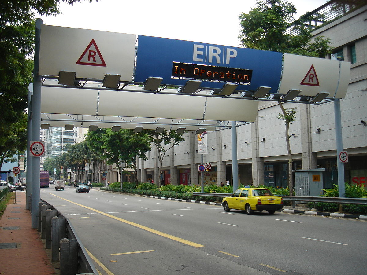 An ERP gate in Singapore. Photo: Wikimedia Commons.