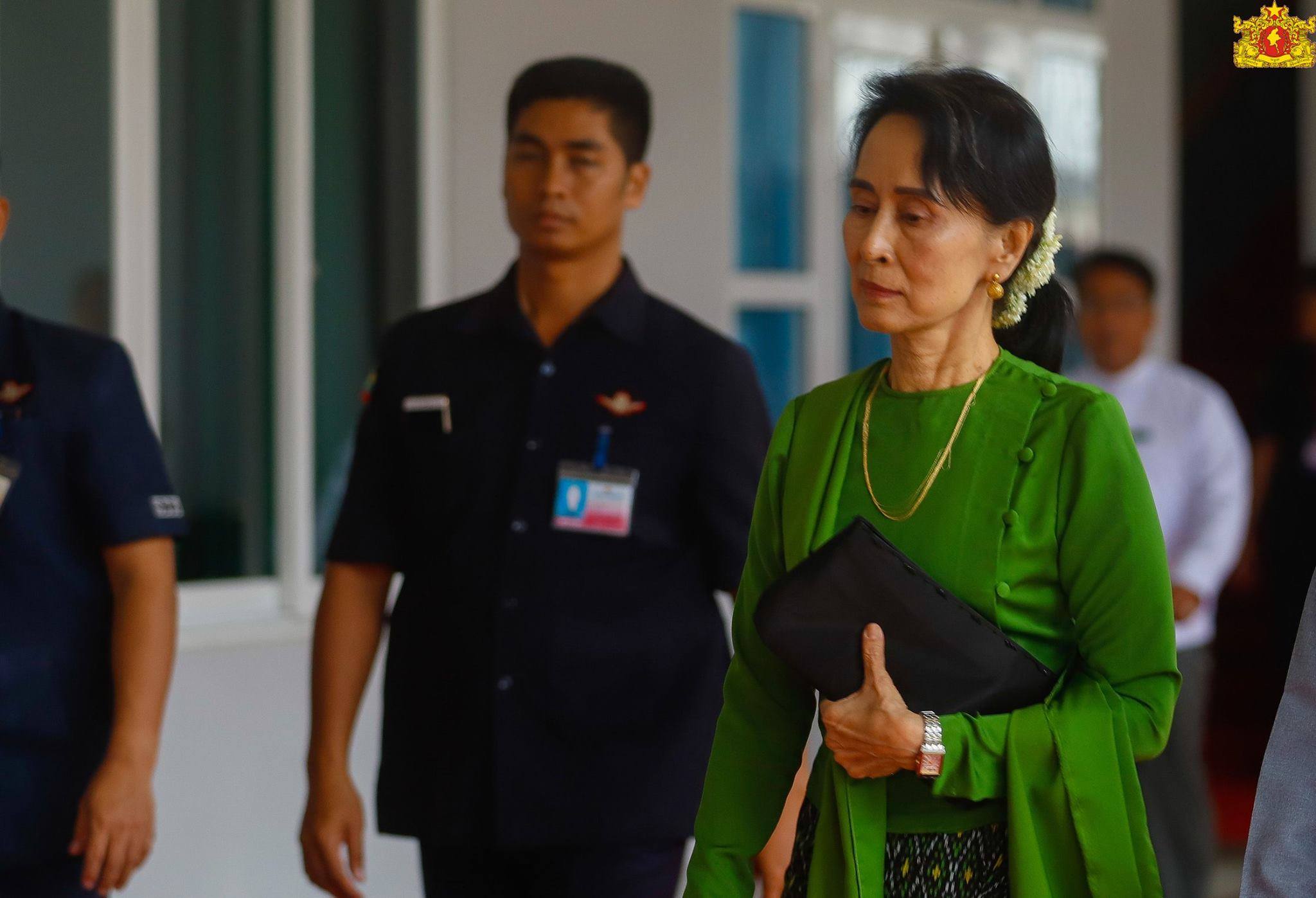 Aung San Suu Kyi prepares to meet with military officials in Naypyidaw on August 25. Photo: Information Committee