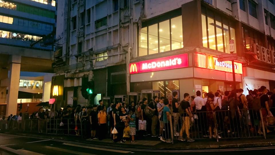 Many rushed to the McDonald’s at Yue Man Square as it was counting down to its permanent closure. Photo: Michael Kam/Facebook