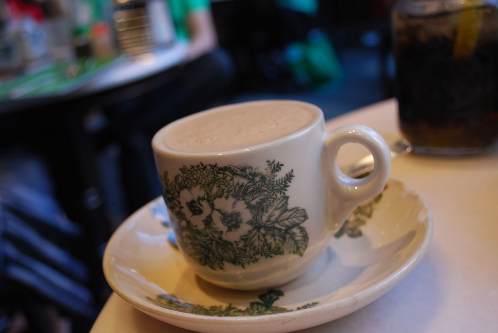 Cuppa teh via Avlxyz Flickr