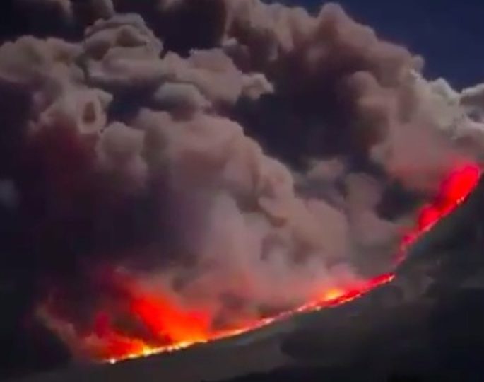 NOT Mt. Agung. A video of an eruption from Mt. Sinabung has been circulating the net, with people falsely claiming that Bali’s Mt. Agung had erupted. 