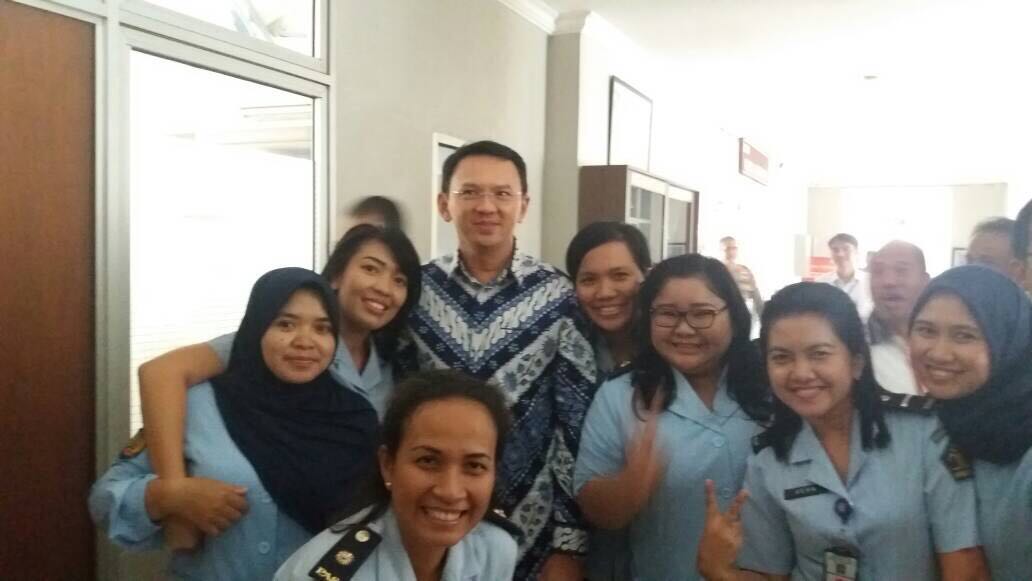 Former Jakarta Governor Basuki “Ahok” Tjahaja Purnama with staff at Cipinang Prison soon after he was sentenced to two years jail for blasphemy on May 9. Photo: Twitter