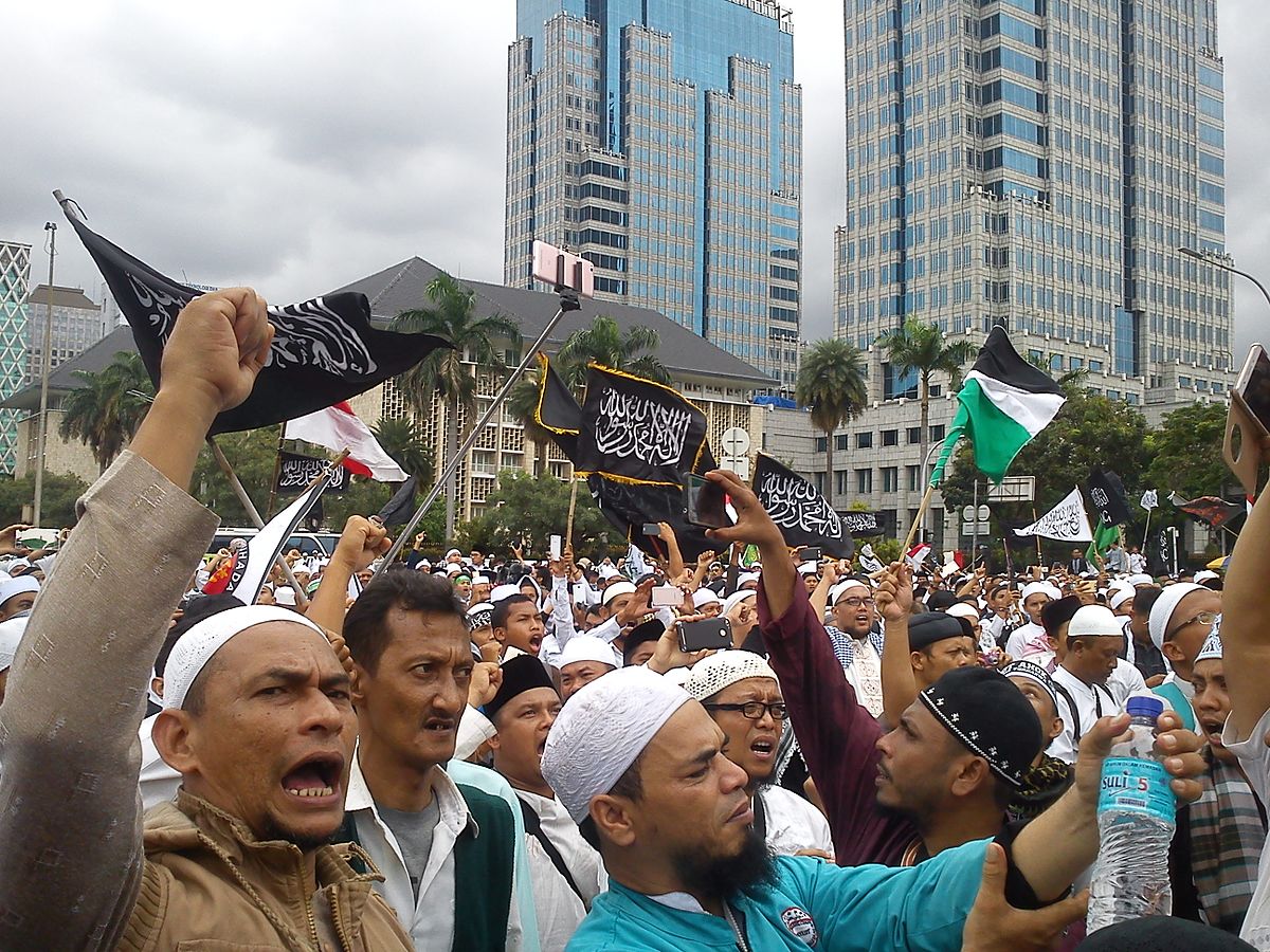 Protests against Basuki Tjahaja Purnama, Christian governor of Jakarta, 31 March 2017.  Photo: Cahaya Maulidian (Winluxhuman) / CC BY-SA 4.0