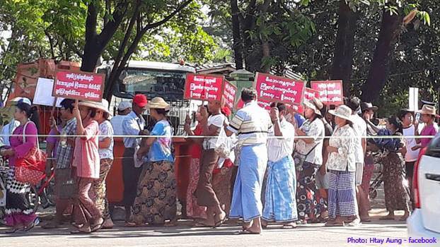 South Okkalapa residents protest against a local gas station on December 12, 2017. Photo: Htay Aung