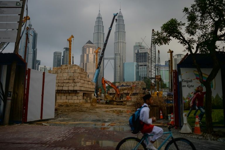Some 2.5 million Indonesians work in Malaysia, which is a magnet for migrant workers but salaries are low and employees are not protected by labor laws. Photo: AFP