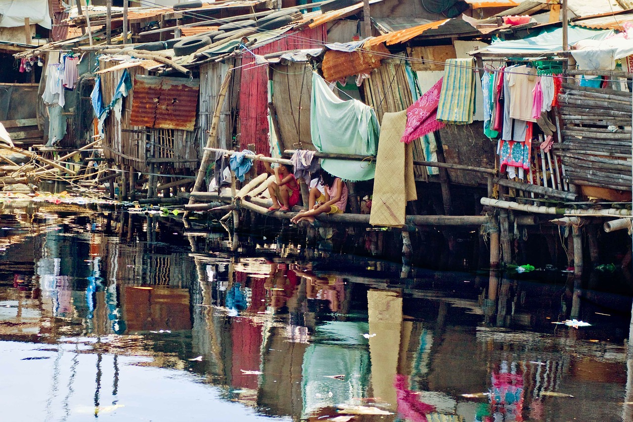 Slums of Manila. PHOTO: Bindue/Pixabay