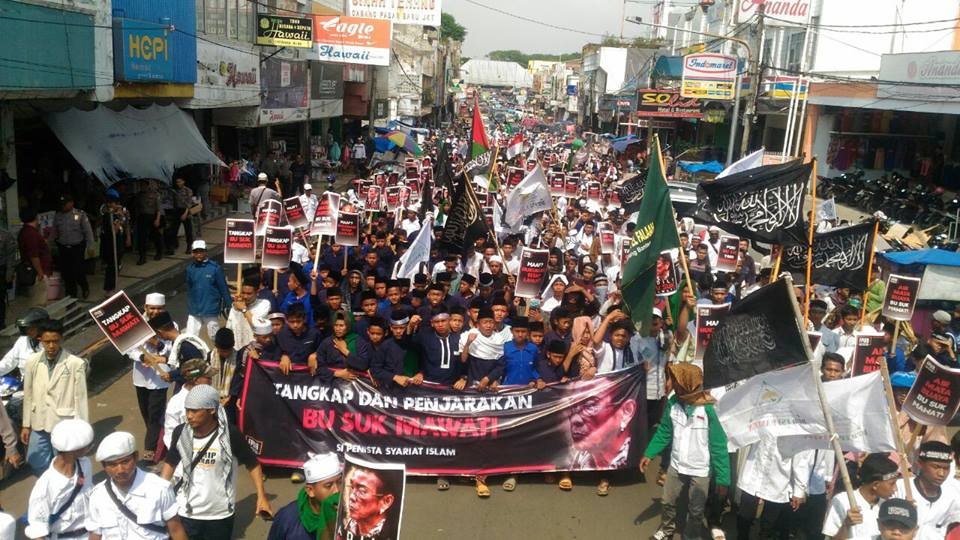 Photo of today’s “Aksi 64” protest against Sukmawati Soekarnoputri in Jakarta. Photo: Mance Sr. / Facebook