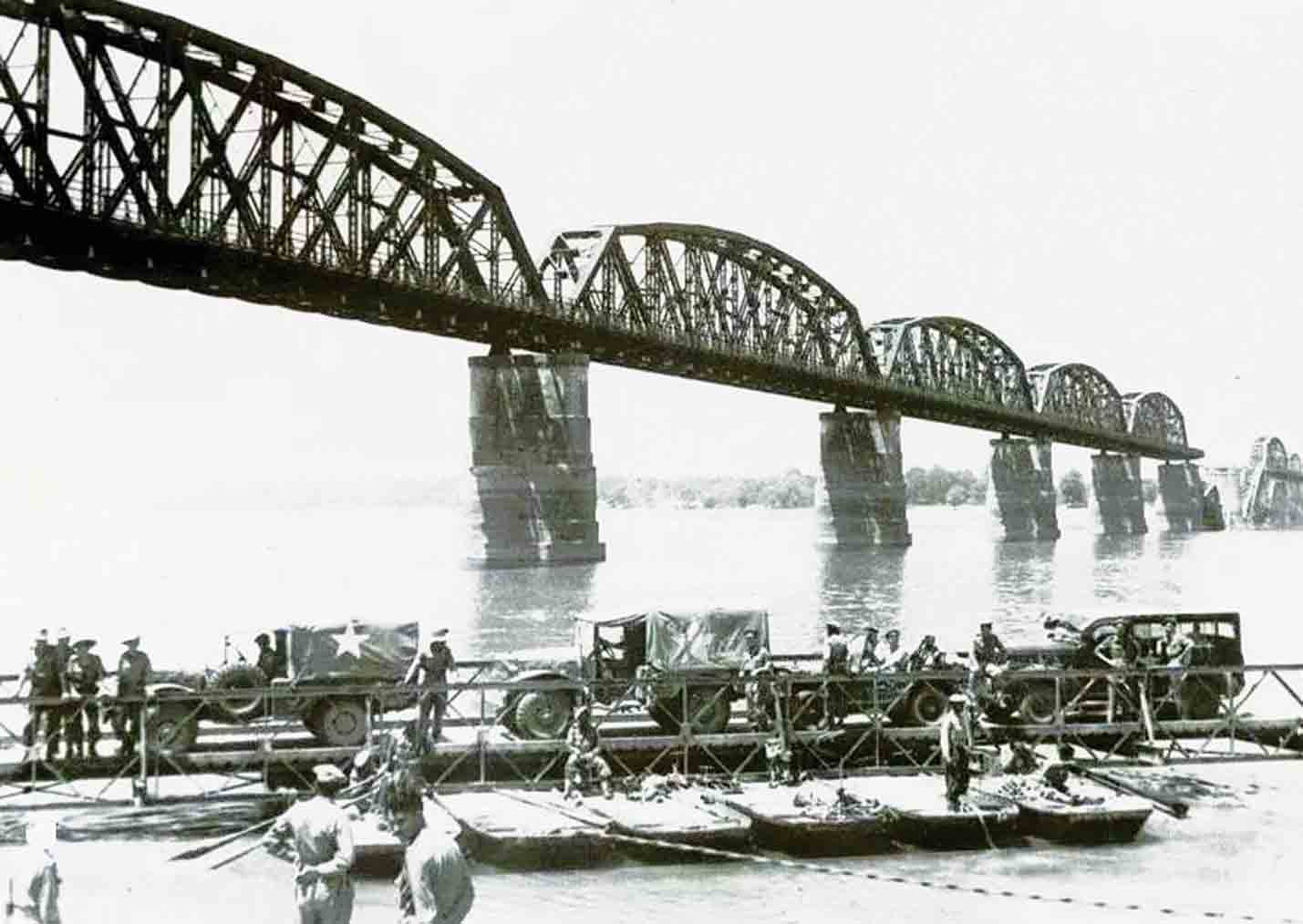 An archival photo of the Innwa Bridge