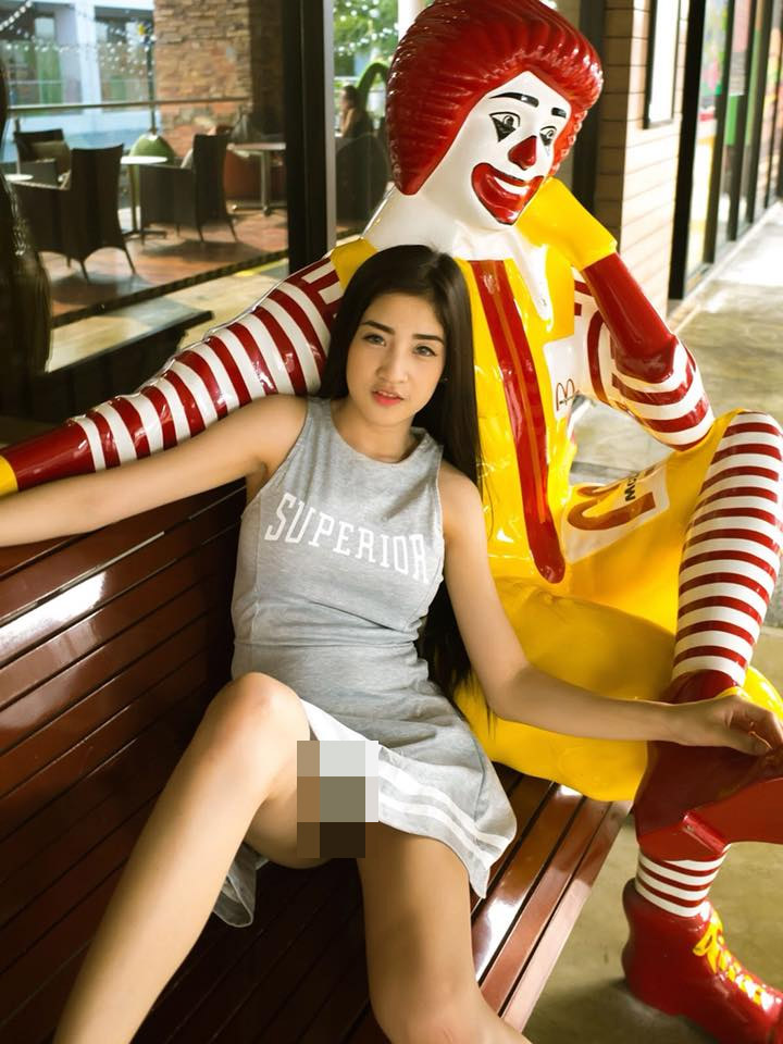 McPanties Fast food chain threatens legal action after model flashes ...