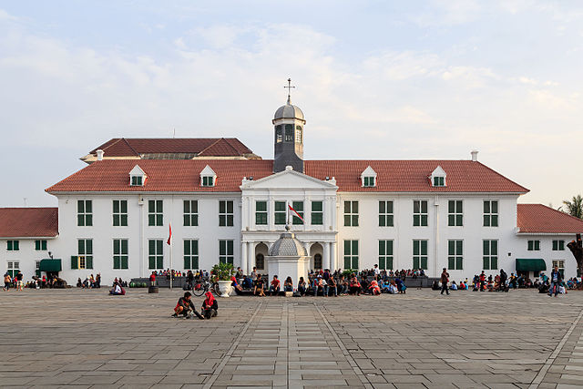 Jakarta History Museum at Fatahillah Square. Photo: Wikimedia Commons