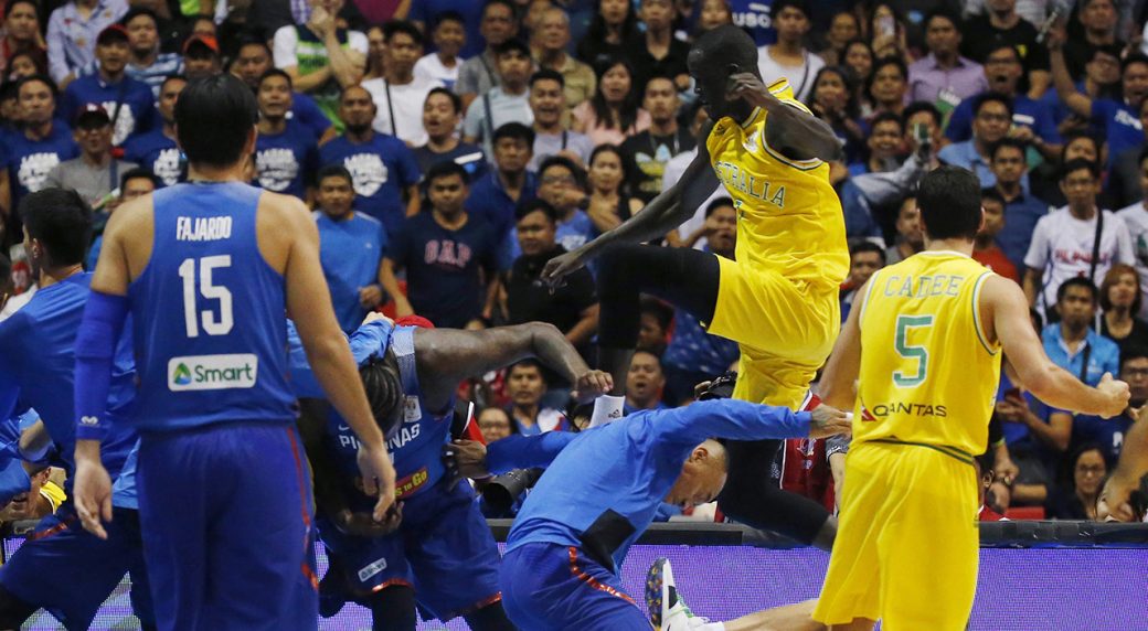 The melee between Gilas Pilipinas and Australia Boomers. Photo via ABS-CBN.