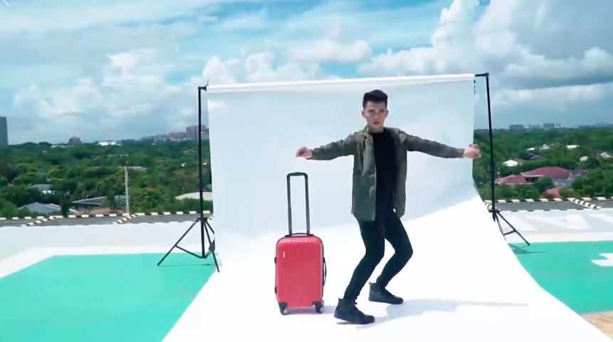 Screenshot from SM Shoes and Bags Facebook video. 