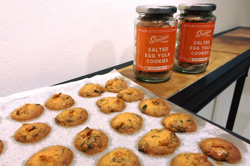Salted egg yolk cookies. Photo: Sinpopo Brand/Facebook