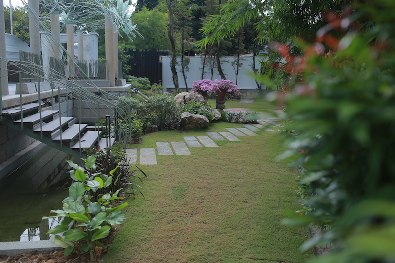 The oriental garden. Photo: Cheong Fatt Tze - The Blue Mansion