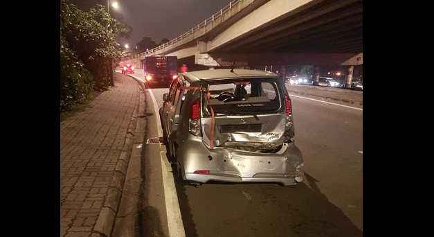 Damaged vehicle in the incident via Anwar Fizo