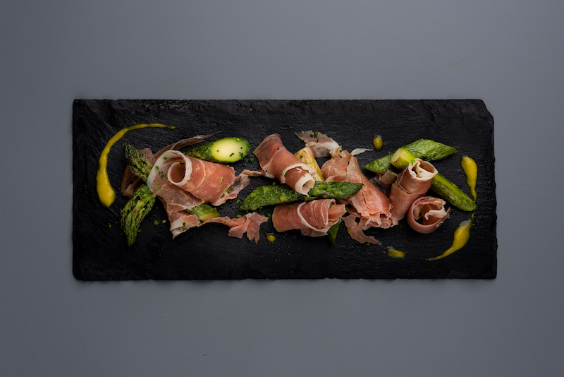 Grilled asparagus with parma ham. Photo: House of Mu