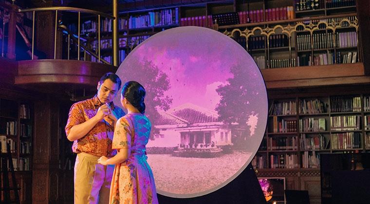 Opera Ainun, an operatic take on the love story of former Indonesian President BJ Habibie and his wife Ainun, is taking place at Taman Ismail Marzuki this weekend.
