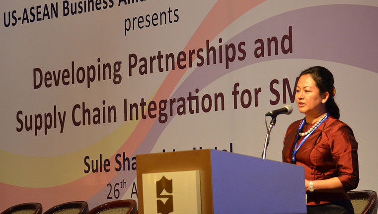 Dr. Thet Thet Khine speaks at a US-ASEAN training event in Yangon in Aug. 2014. Photo: USAID