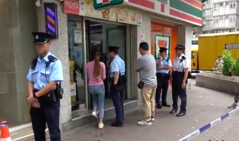 The Cheung Sha Wan 7-Eleven where the ‘stupid robbery’ reportedly took place. Screengrab via Apple Daily video.