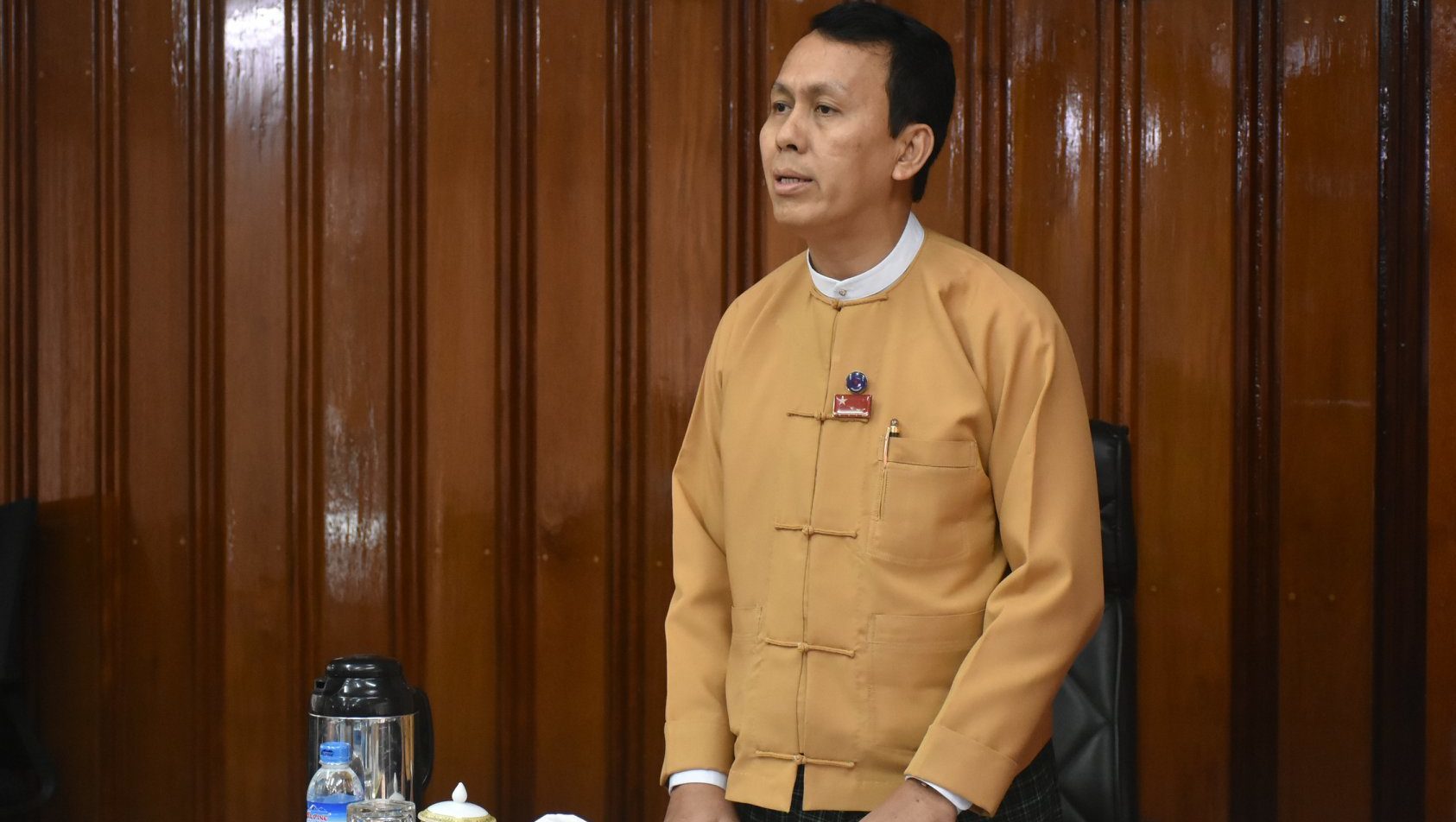 Yangon Region chief minister Phyo Min Thein at a cabinet meeting on Oct. 8, 2018. Photo: Facebook / Phyo Min Thein