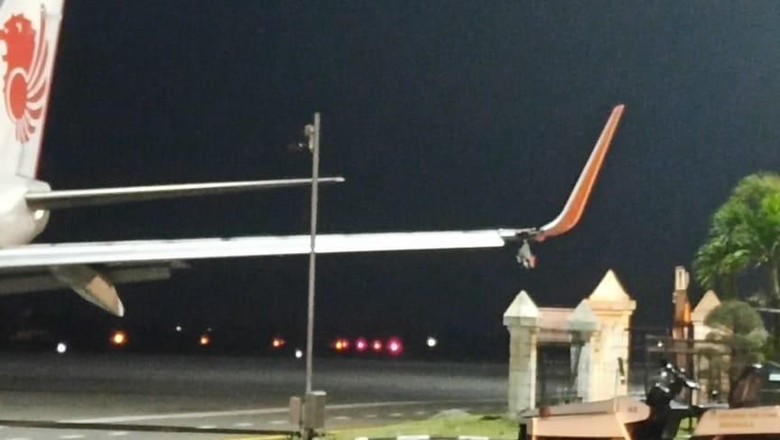 The wing tip of Lion Air flight JT-633 after colliding with a lamp post in Bengkulu’s Fatmawati Soekarno Airport on November 7, 2018. Photo: Istimewa