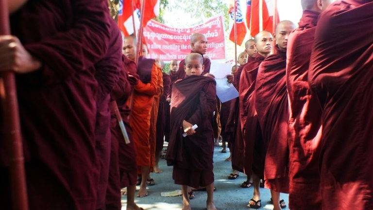 Myanmar’s Buddhist monks march along a street during a demonstration against the planned repatriation of Rohingya Muslims from Bangladesh, in the Rakhine state capital Sittwe on November 25, 2018. AFP PHOTO