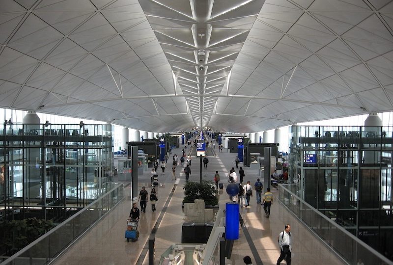 Interior of Hong Kong International Airport (Photo: Chris Smith / Flickr via CC BY-SA 2.0)