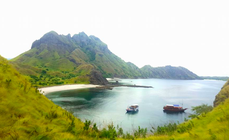 The boat was headed towards Padar, a hilly island famed for its views, when it ran into trouble. Photo: Coconuts Bali