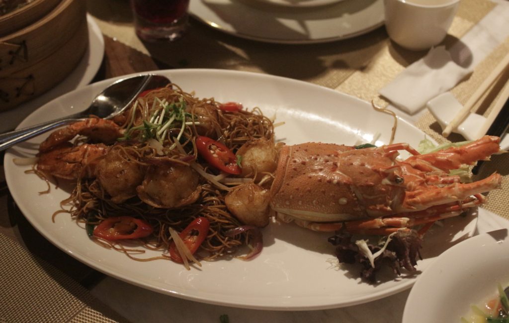 SHÉ's signature wok-fried supreme lobster noodles. Photo by Vicky Wong.