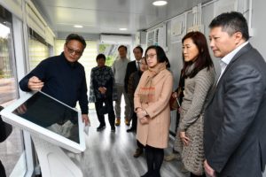 Food and Health Secretary Sophia Chan inspects a kiosk at the Kwai Chung Garden of Remembrance. Photo via GovHK