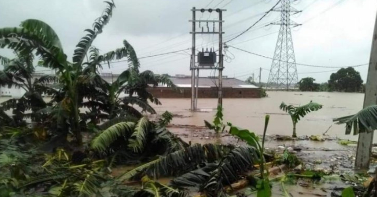 Massive flooding and landslides hit several areas in South Sulawesi. (Photo: Istimewa)