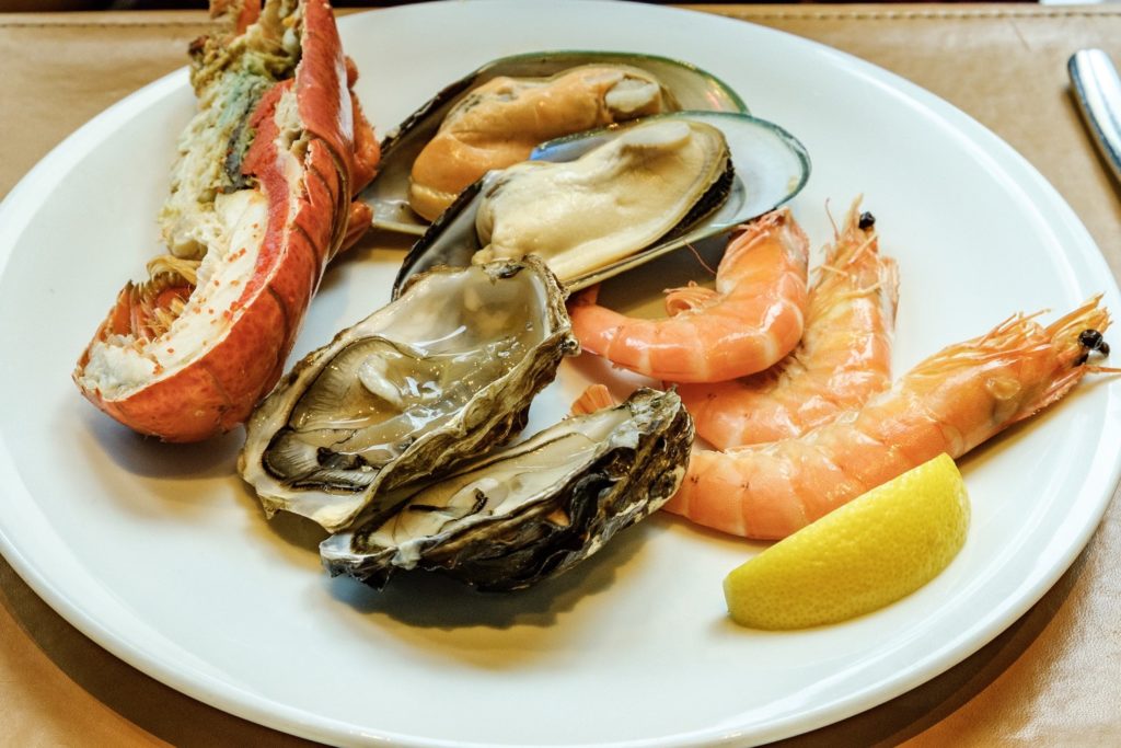 A selection of items from the seafood bar at Porterhouse's Sunday roast brunch buffet. Photo by Tomas Wiik.