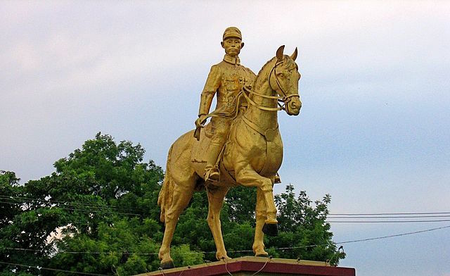 Bogyoke Aung San statue in Monywa, Myanmar via WikiCommons