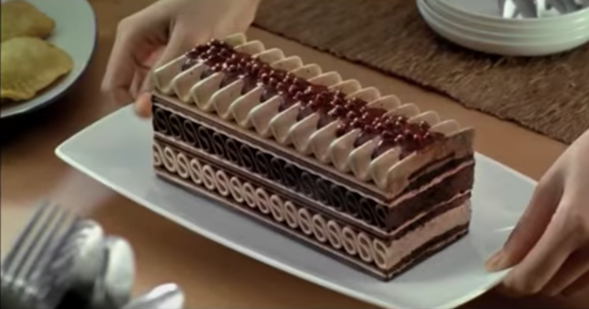 This photo is for illustration purposes only, as the newly-returned Viennetta comes in the vanilla-chocolate combo only. Photo: Wall’s Indonesia