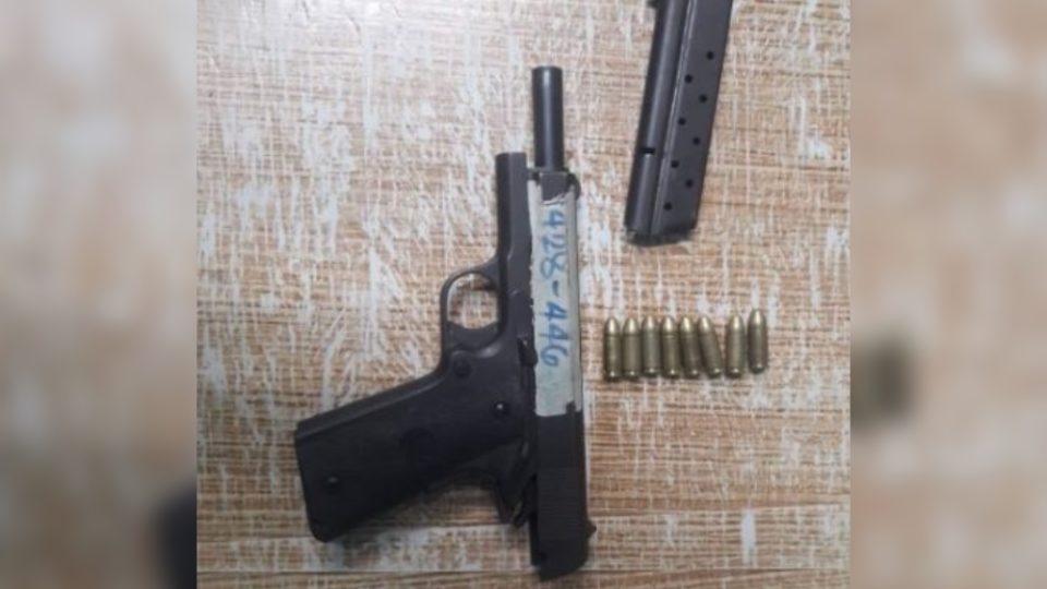 The gun confiscated from the security guard. Photo: Department of Transport’s Twitter account